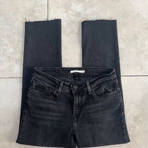 Levi’s 712 Jeans